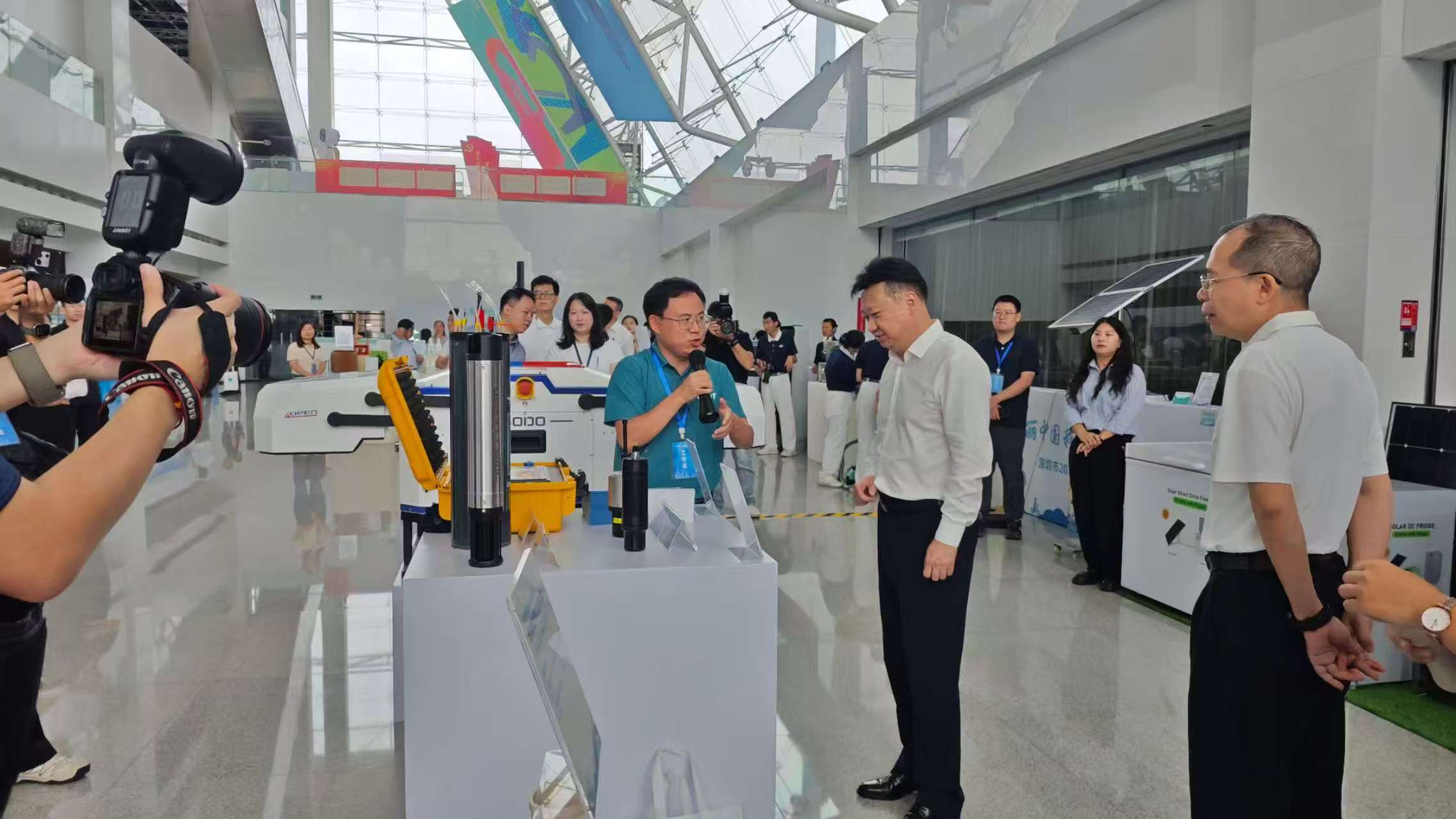 智慧海洋科技携创新环保监测技术亮相深圳市2025年“六五环境日”主题展(图1)